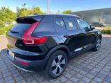 Volvo XC40 D3 Momentum Pro m. Garantie + Unfallfrei - Volvo in Köln
