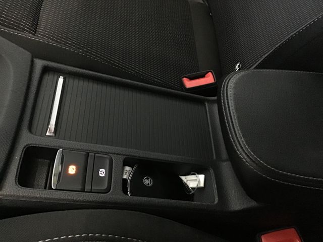 Fahrzeugabbildung Skoda Octavia Ambition 2.0 TDI Combi DSG/Navi/Tempo