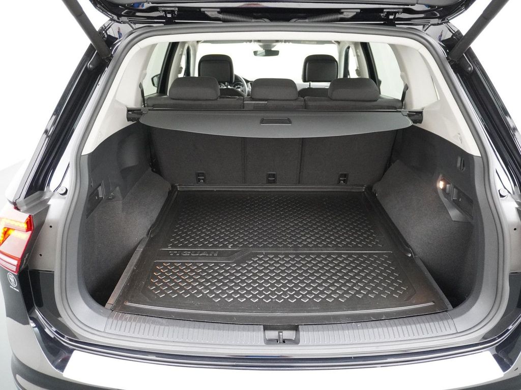 Volkswagen Tiguan Allspace 1.5 TSI Comfortline Business AHK