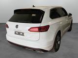 Volkswagen Touareg R-Line 3.0 TDI 4M DSG / Air, Matrix, AHK - Volkswagen Touareg: Luftfederung