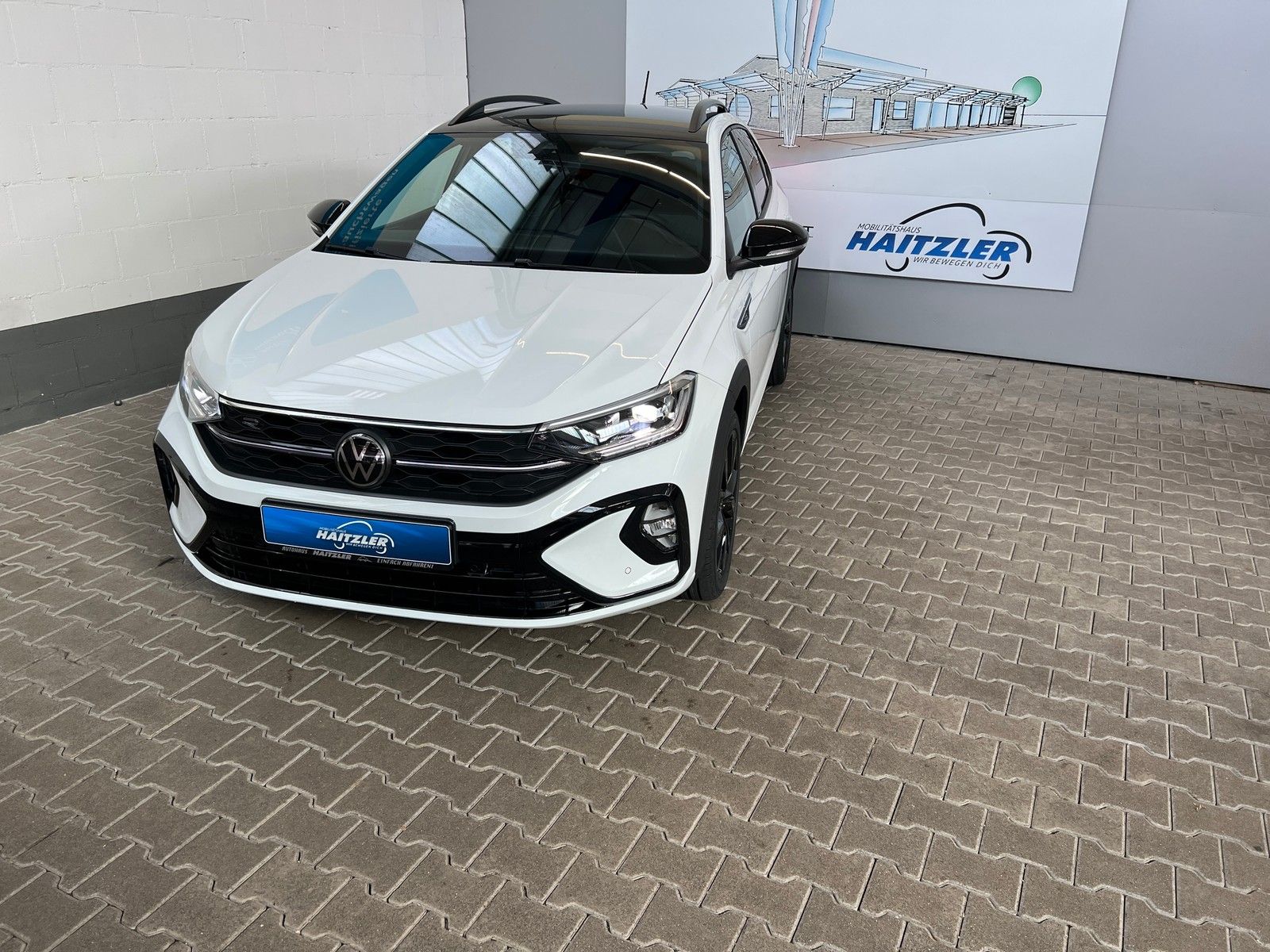 Fahrzeugabbildung Volkswagen Taigo  R-Line 1.5 TSI DSG IQ.Drive +Navi +Kamera