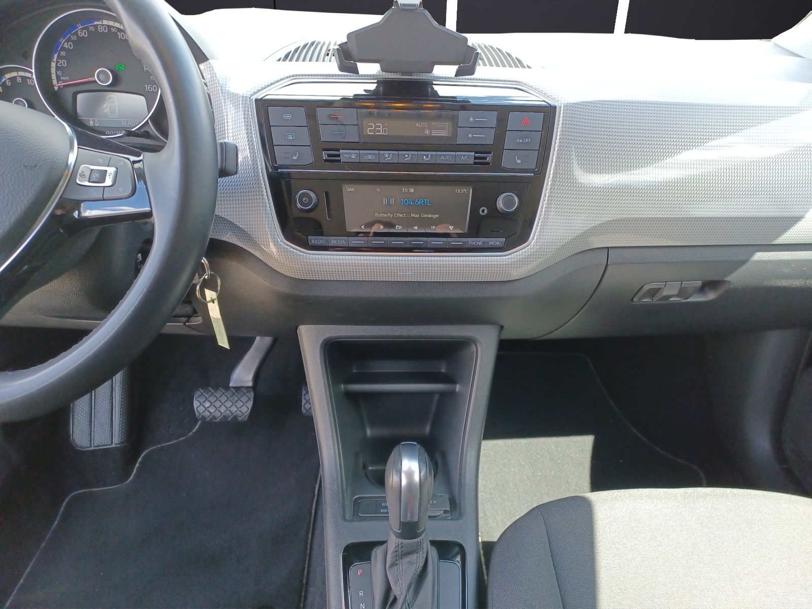 Fahrzeugabbildung Volkswagen e-up! Style-Plus Climatronic DAB SH LM