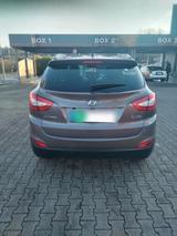 Hyundai Tucson ix 35   2.0 Benzin - gebrauchte Hyundai TUCSON aus dem Jahr 2013