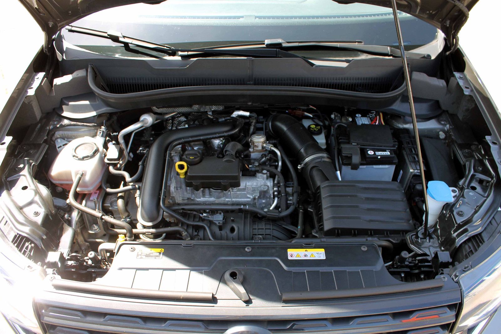 Fahrzeugabbildung Volkswagen T-Cross 1.0 TSI DSG Style ACC NAVI KAM PDC AHK