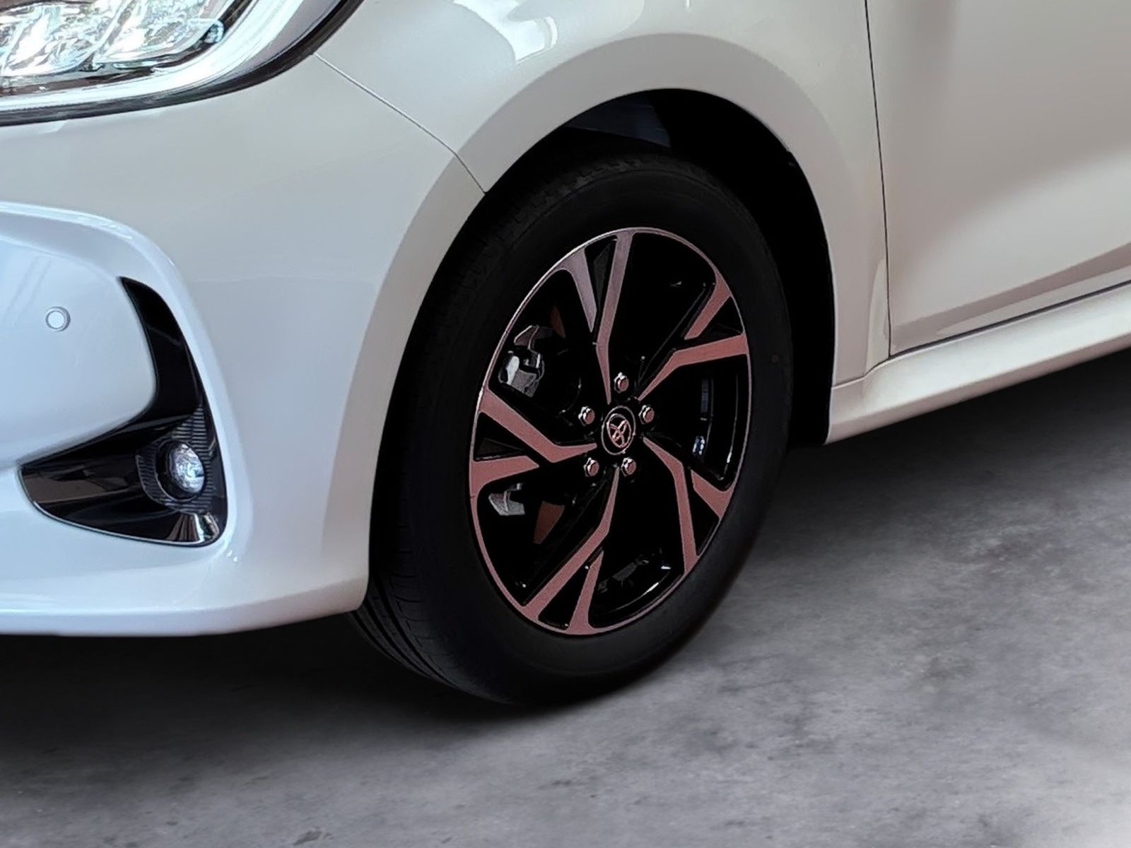 Fahrzeugabbildung Toyota Yaris 1.5 Teamplayer Safety P, Comfort P.