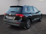 Volkswagen Tiguan 2.0 TDI Join 4Motion/ Nav./Aut./Insp Neu - Volkswagen Tiguan mit Diesel-Antrieb: Schwarz, Stoff