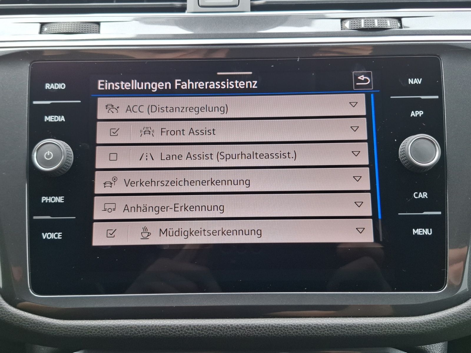 Fahrzeugabbildung Volkswagen Tiguan Allspace TDI Life DSG  7-Si LED AHK Navi