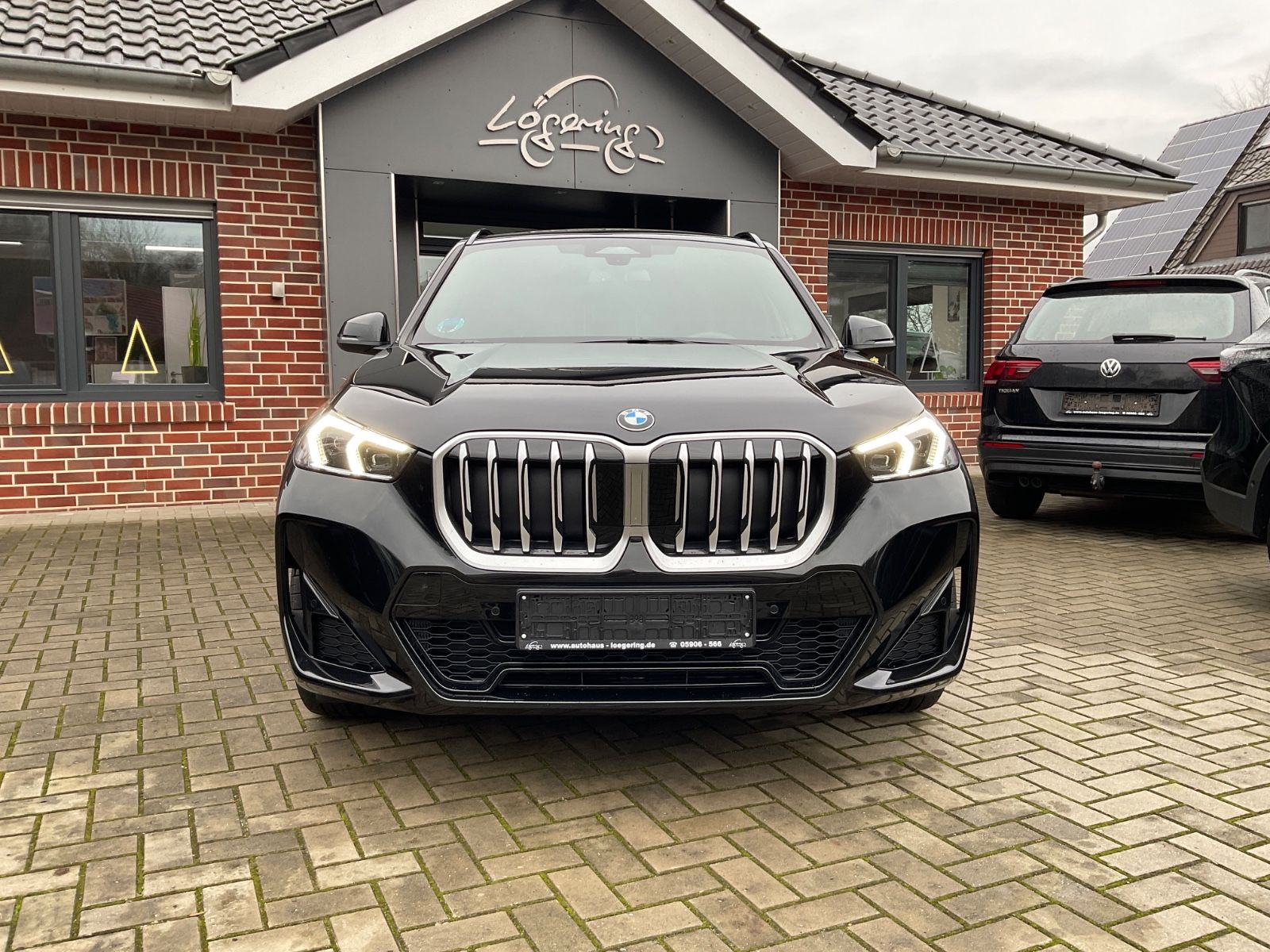 Fahrzeugabbildung BMW X1 sDrive20i,M Sport,AHK,Kamera,Navi,Carplay
