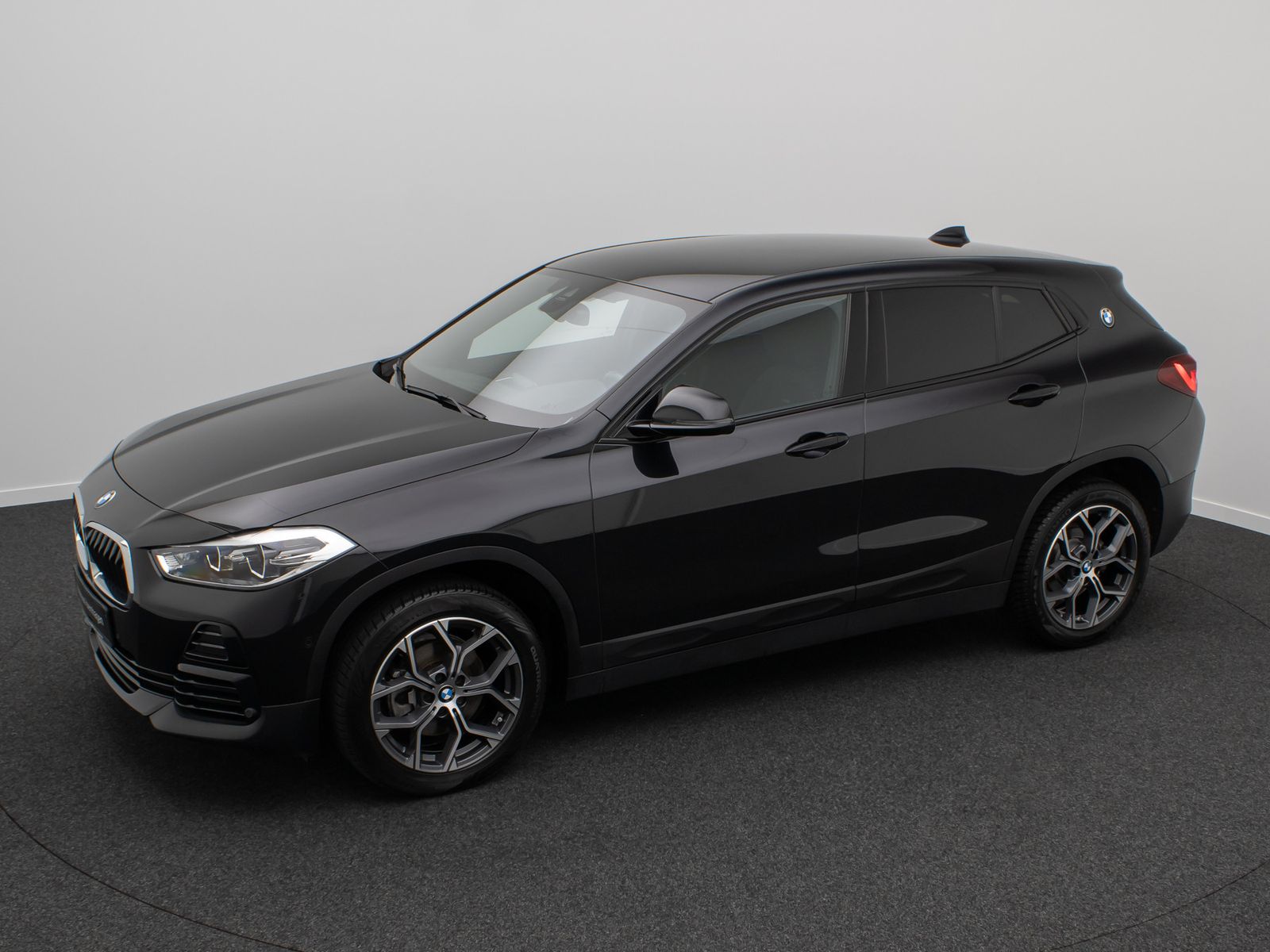Fahrzeugabbildung BMW X2 sD18d DAB Kamera DAB Sportsitz ParkAss 18Zoll