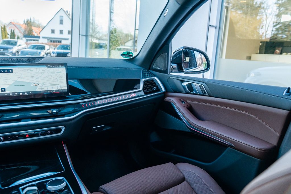 BMW X5 50e M SPORT PRO/ INNOVATION/ ICONIC GLOW BMW X5 50e M SPORT PRO/ INNOVATION/ ICONIC GLOW