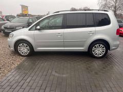 Fahrzeugabbildung Volkswagen Touran 7 Sitze SCHECKHEFTGEPFLEGT