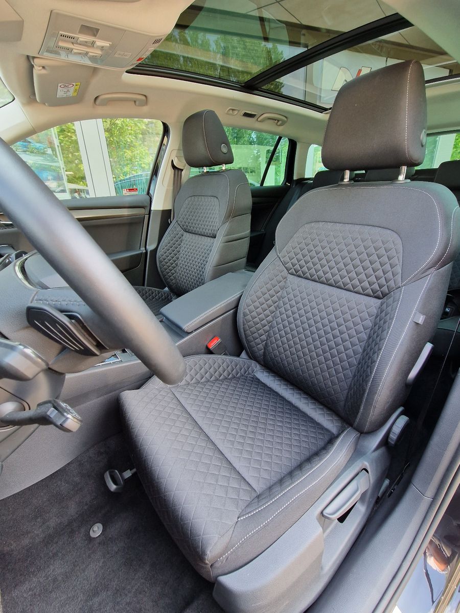 Fahrzeugabbildung SKODA Superb Combi Ambition 2.0 TDI DSG NAVI RFK