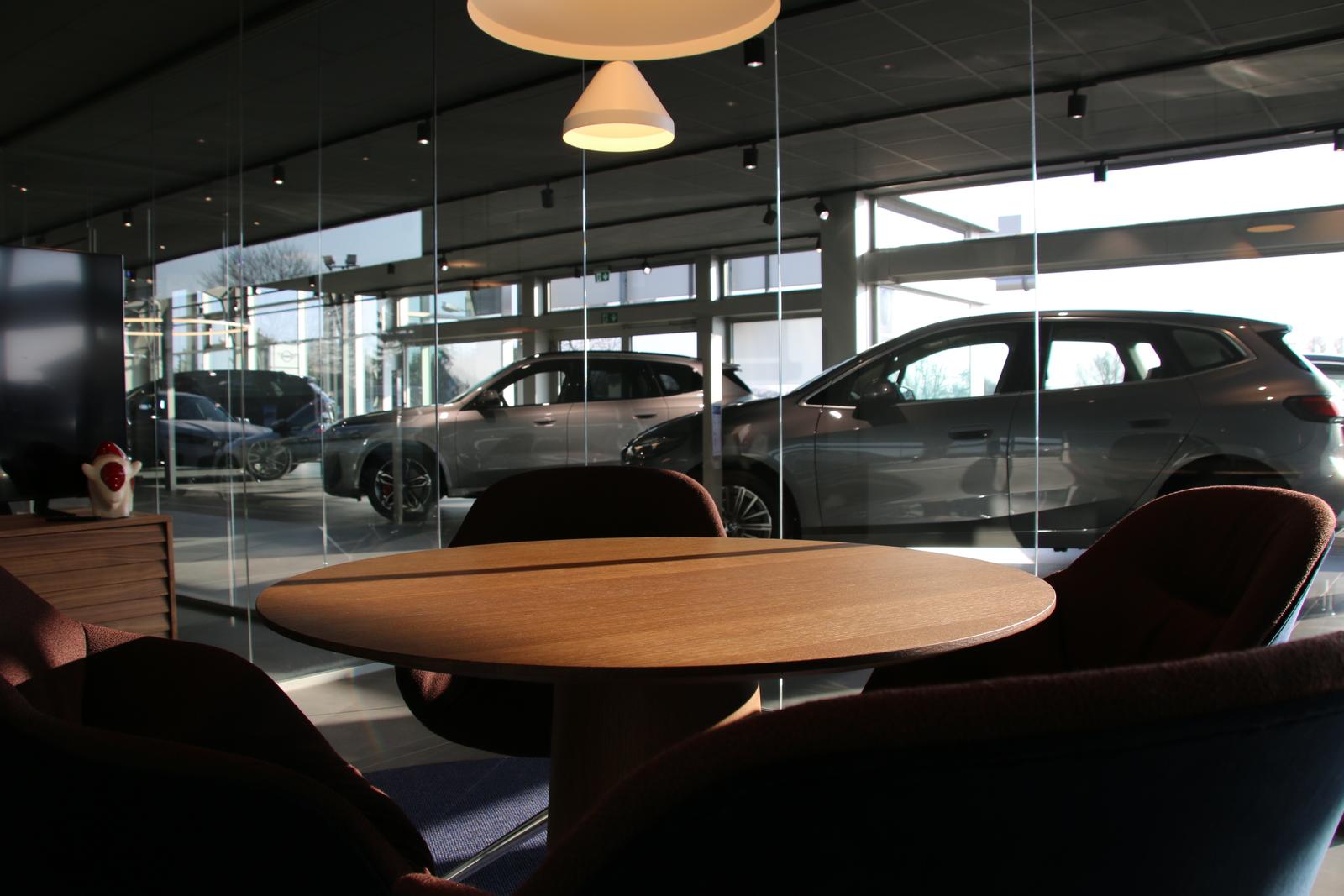 showroom-image-main