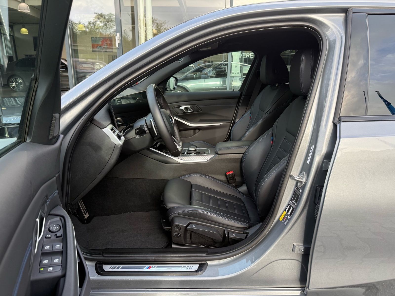 BMW 330 - Bild 8