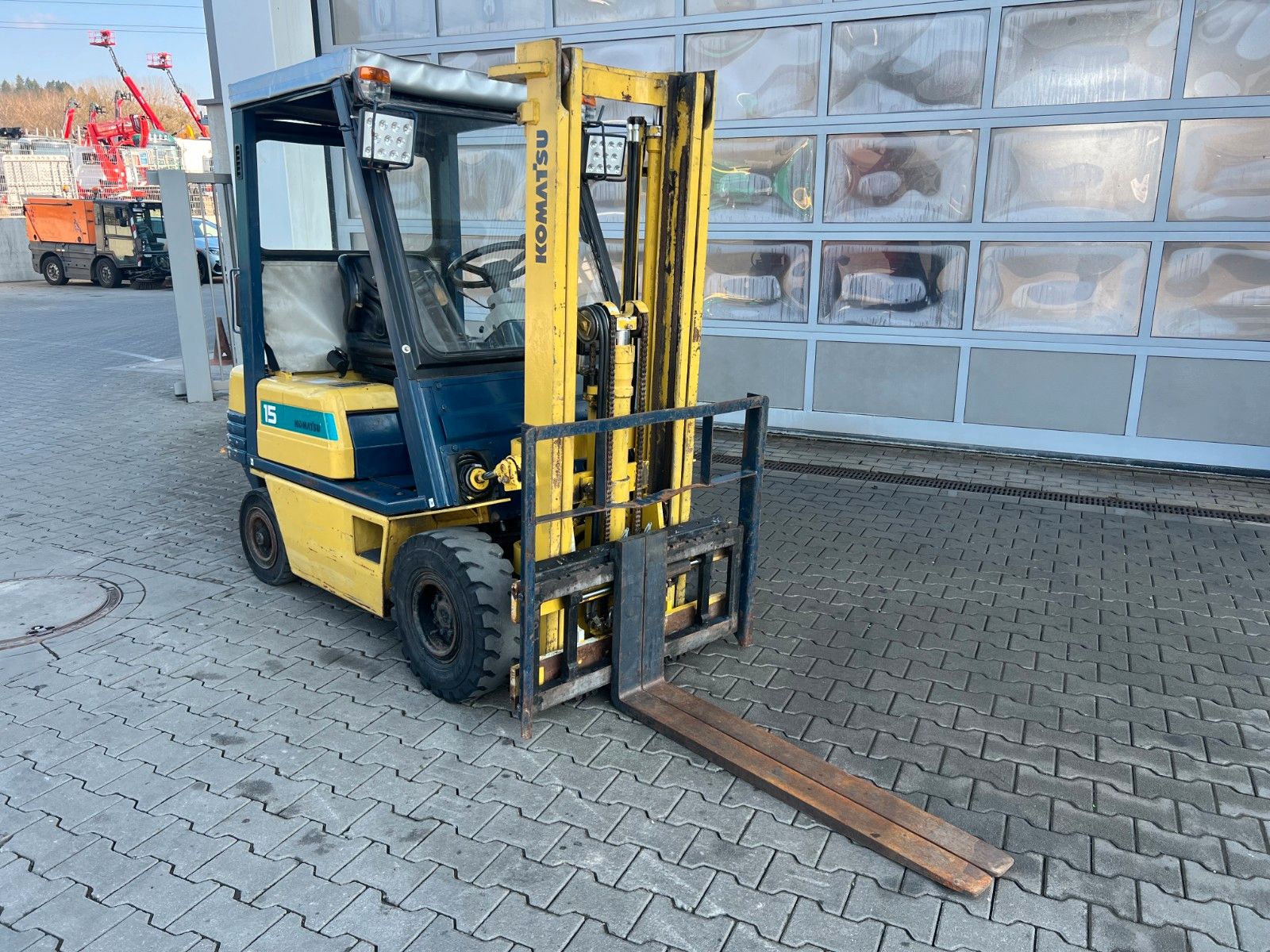 Fahrzeugabbildung Komatsu FG15T-15 / Gas / 1995 /