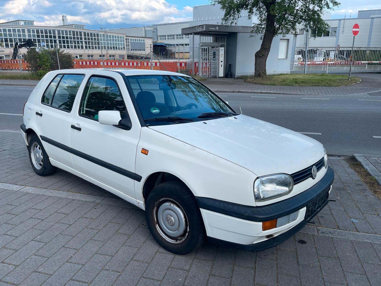 Volkswagen Golf 1.8 GL Auto. "orig. 135' km + Tüv neu"