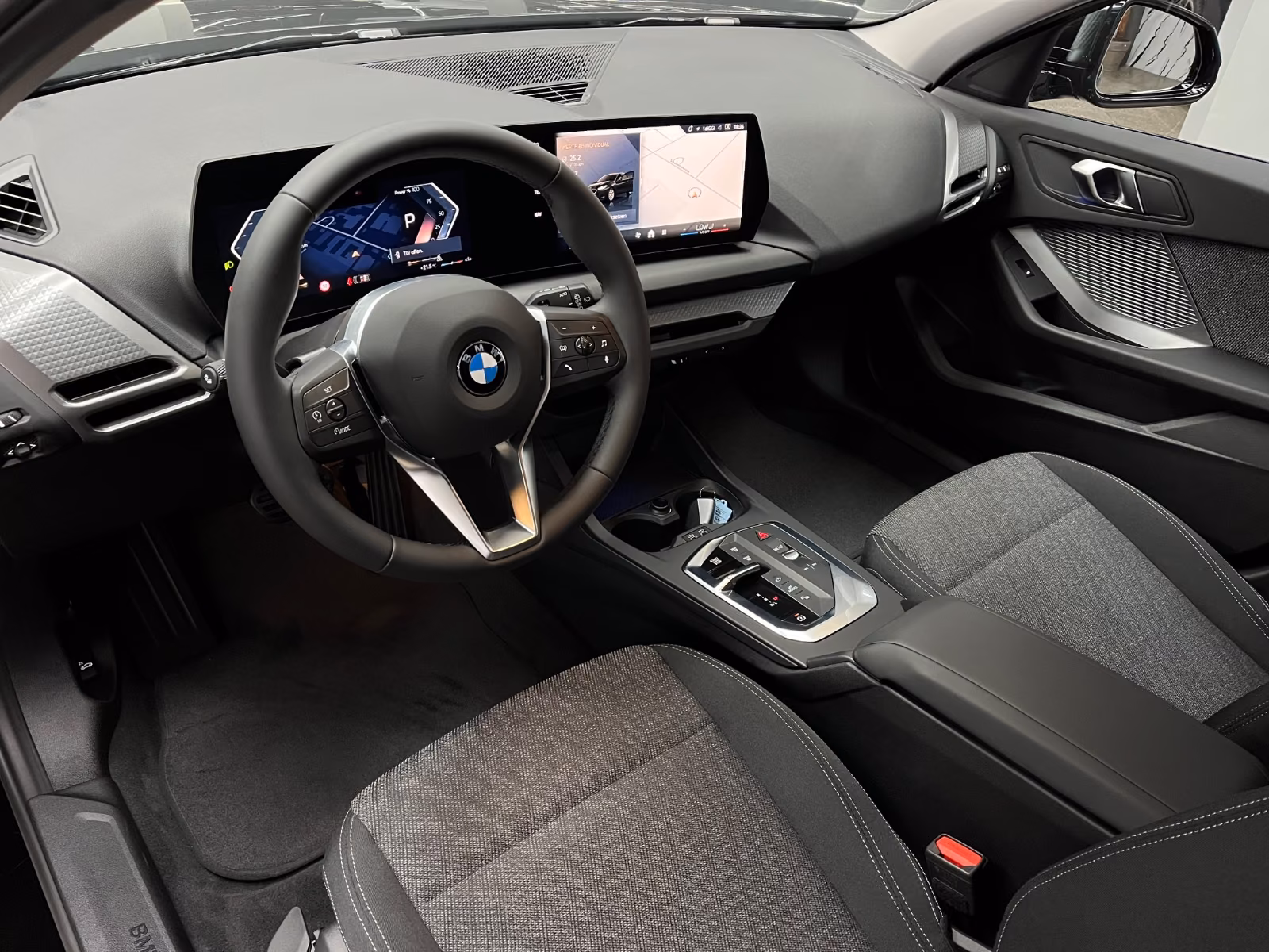 BMW 1 Series i Aut. *SHADOW LINE* LED*LIVE COCKPIT*KAMERA, миниатюра 12