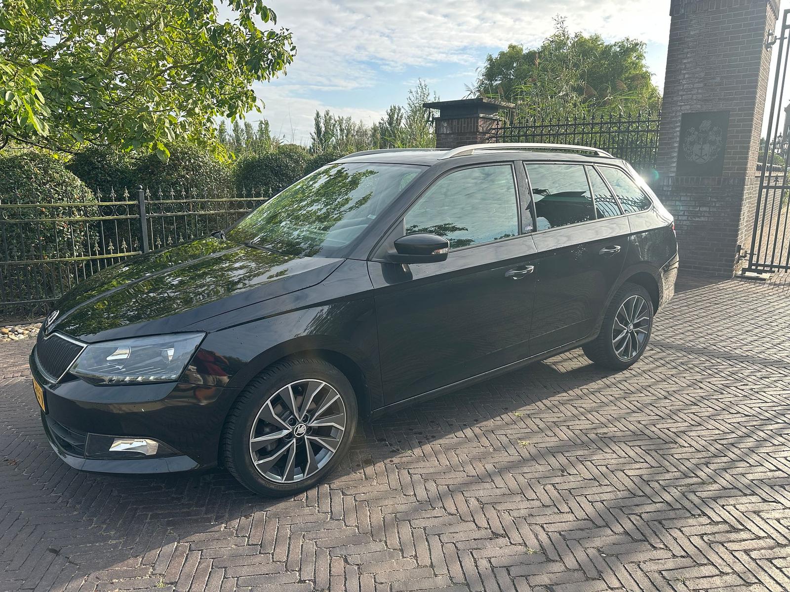 Skoda Fabia 2015 — двигун 1.422 cm³, 90 HP (66kW)