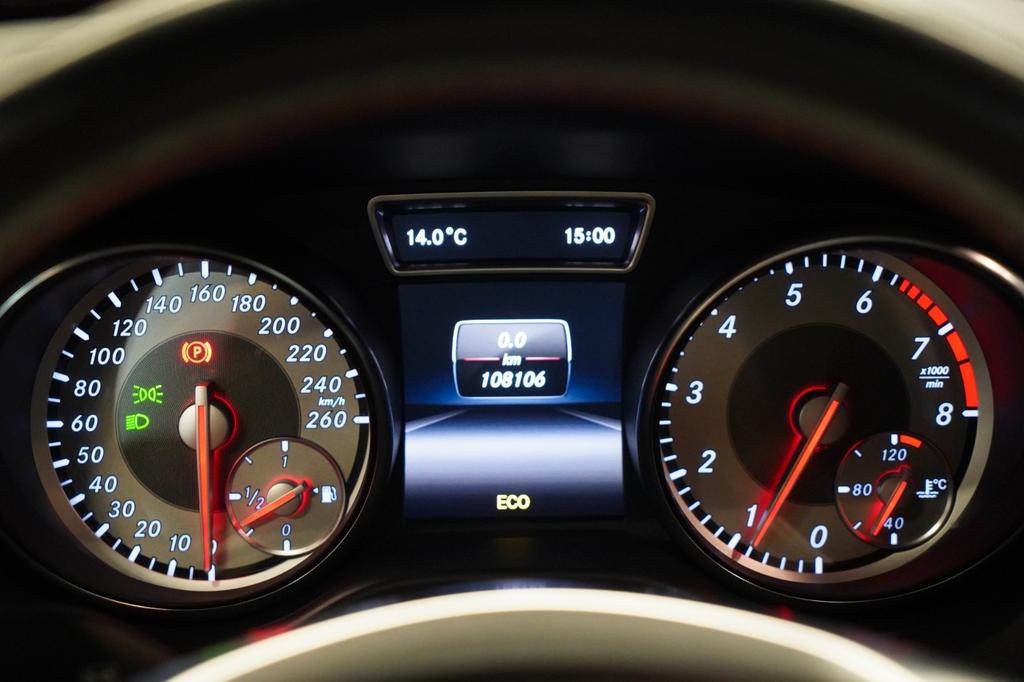 Mercedes-Benz CLA 200