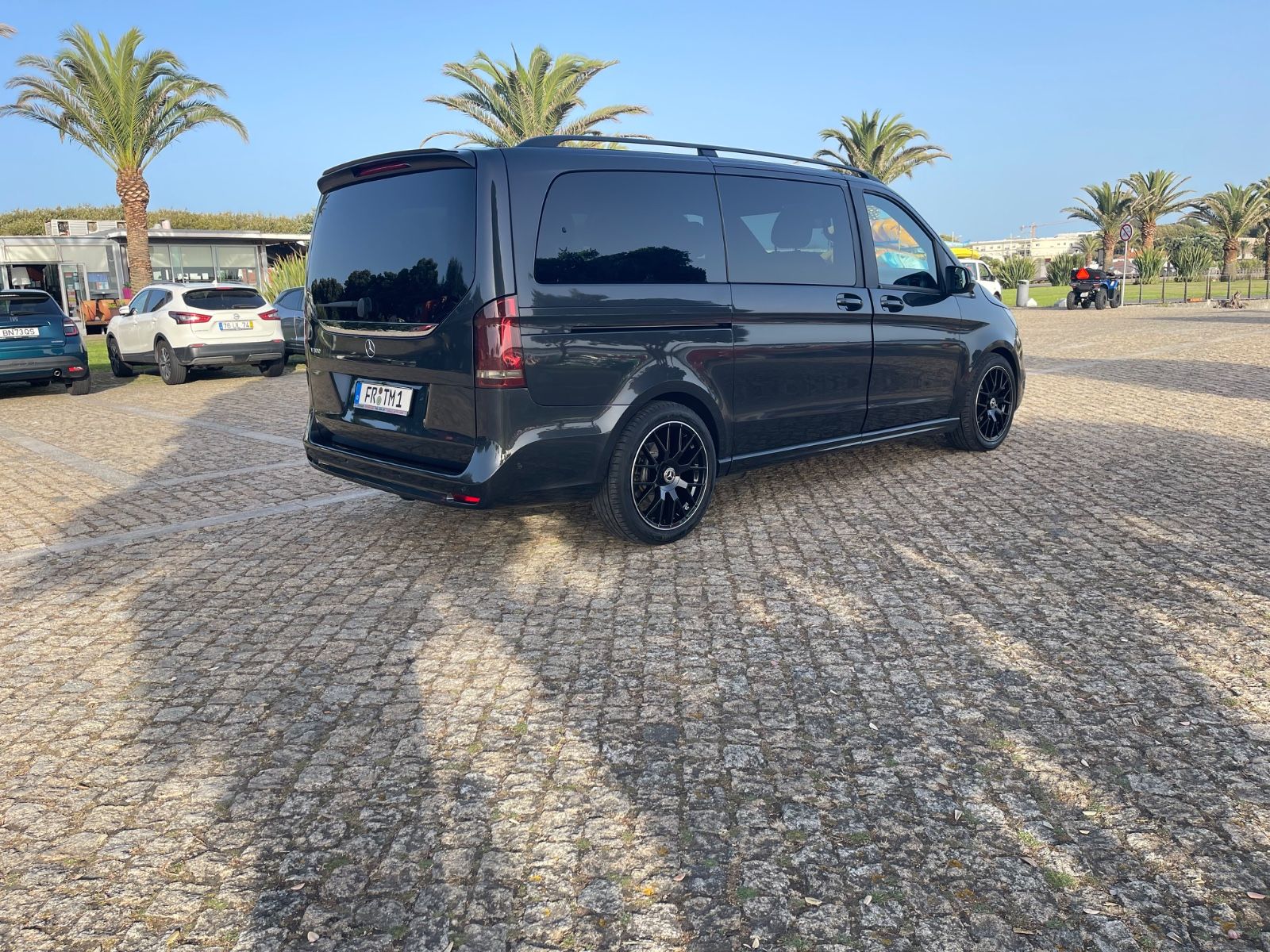 Mercedes-Benz V300d 9Gang AMG lang Exclusive Kamera foto 4