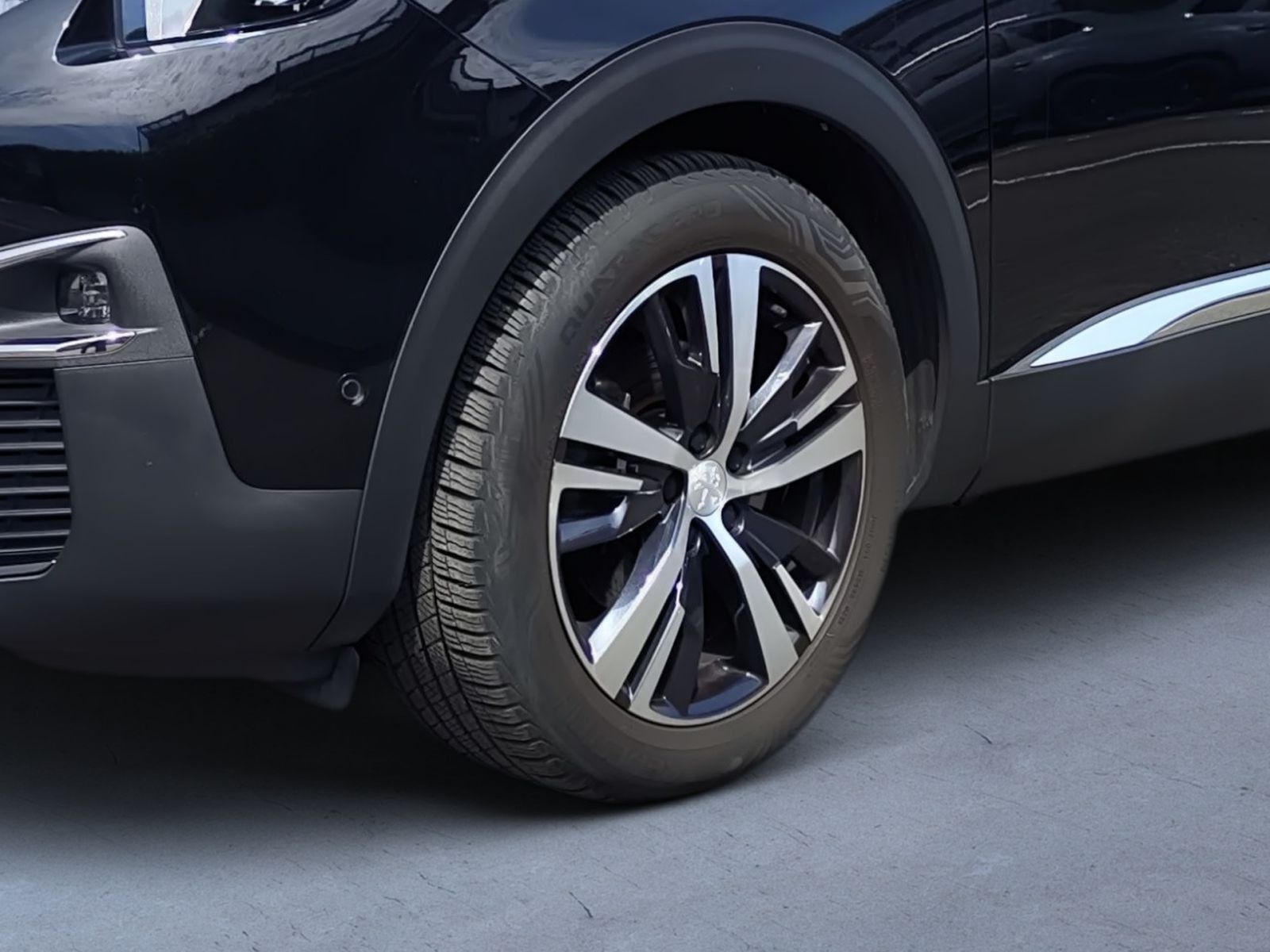 Fahrzeugabbildung Peugeot 3008 1.2 PureTech 130 Allure AHK
