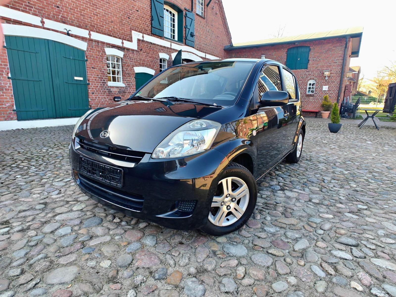 Daihatsu Sirion 1,3 Benziner /Sport Edition MOMO Design/K