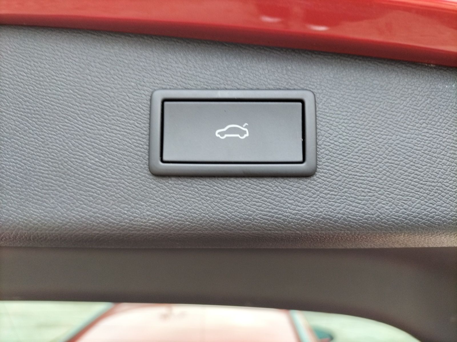 Fahrzeugabbildung SEAT Leon ST eTSI FR-Line DSG LED AHK Navi ACC Park-A