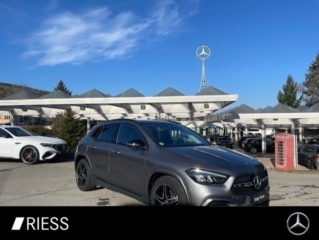 MERCEDES-BENZ GLA 200 AMG Sport Night Distr Pano AHK 360 20''