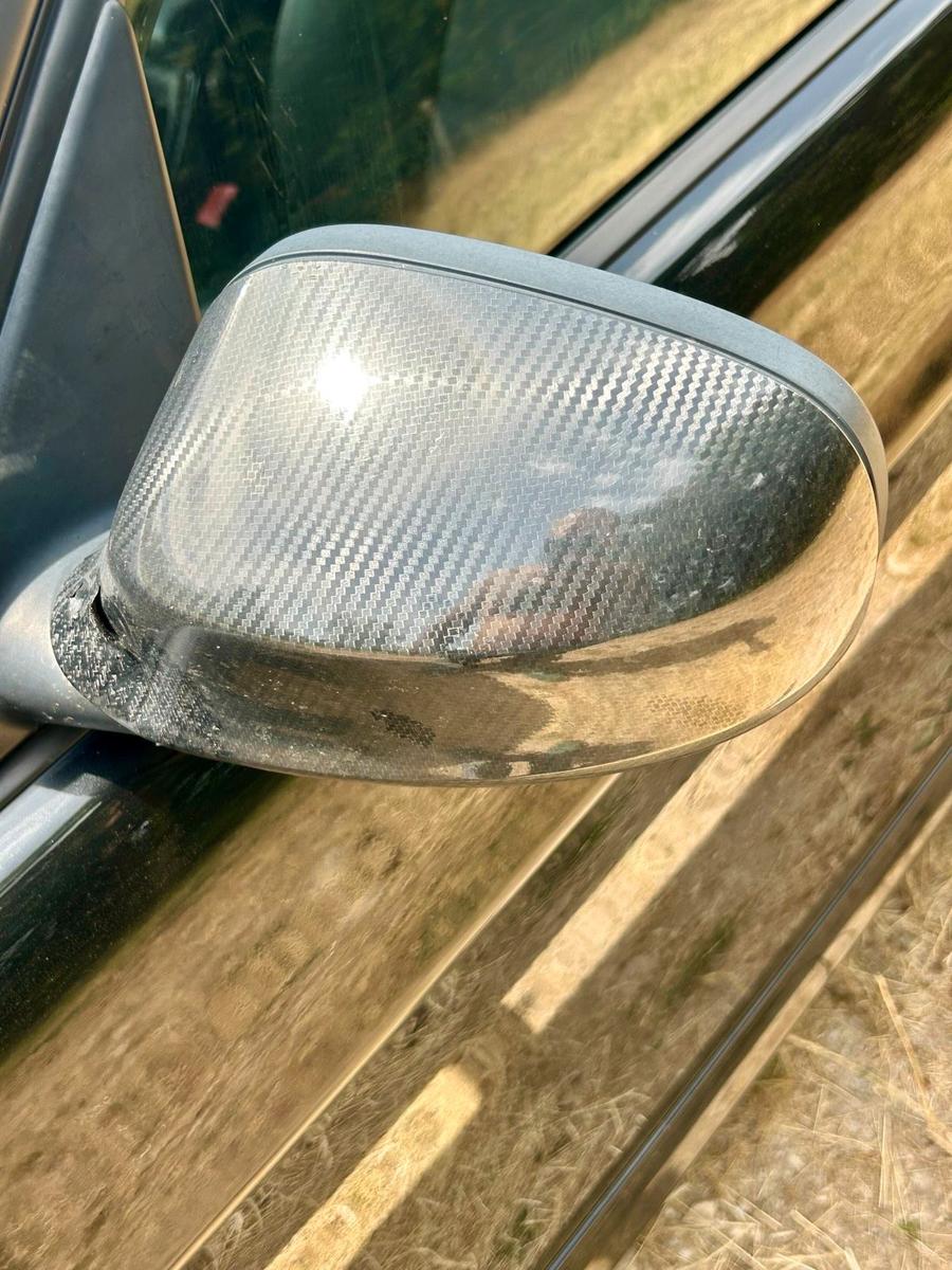 BMW 318 2009 — photo 15
