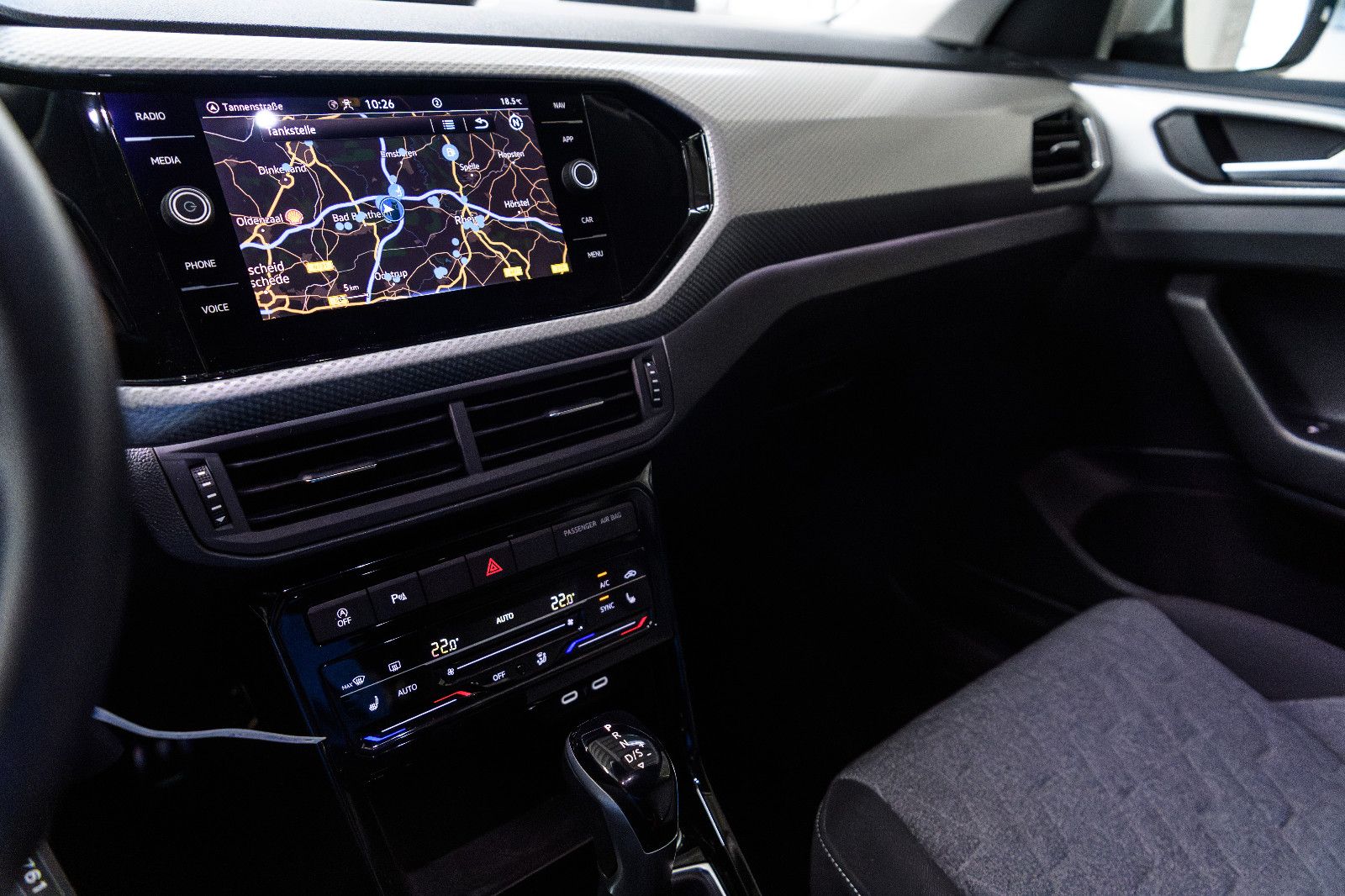 Fahrzeugabbildung Volkswagen T-Cross Move+AHK+GJR+NAVI+SHZ+ALU+ACC+DAB