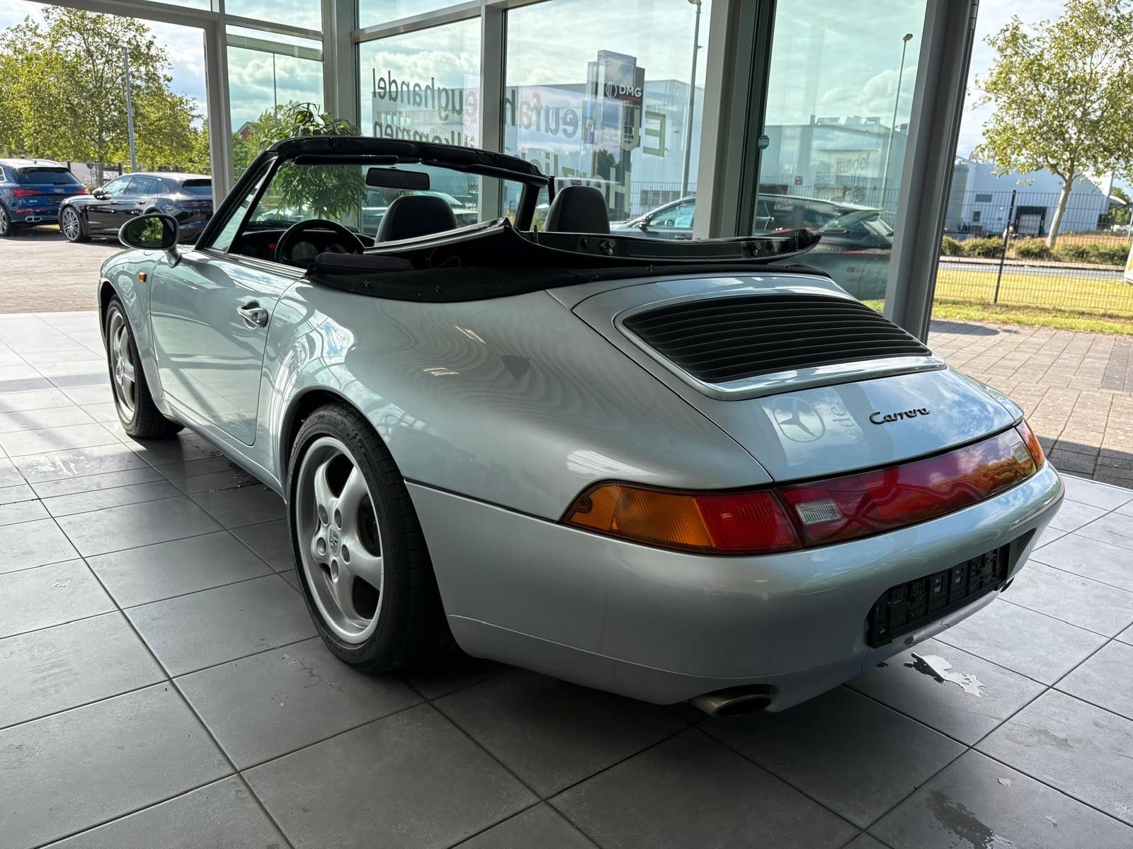 Fahrzeugabbildung Porsche 993 Carrera Cabriolet Automatik/erst 90000km