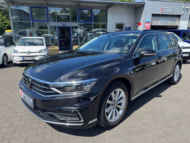 VW Passat Variant GTE AHK-klappbar Navi Massagesitz