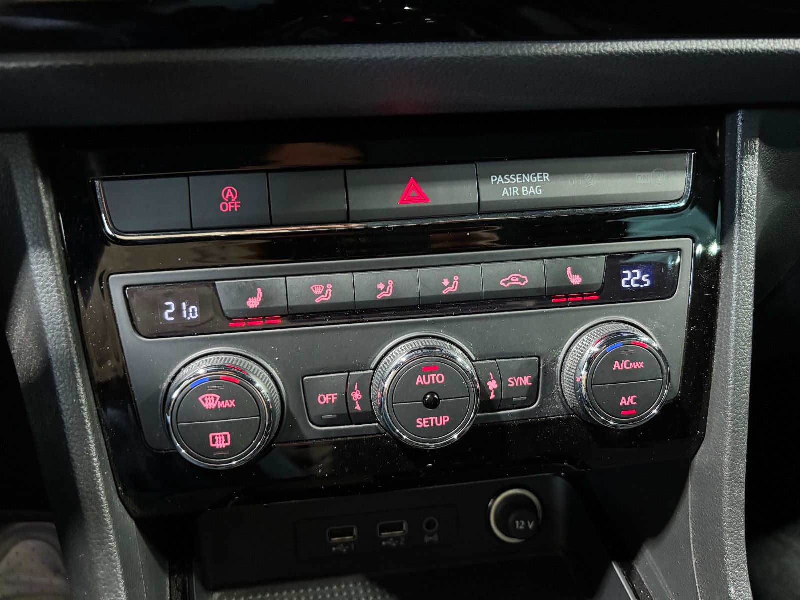 Fahrzeugabbildung SEAT Ateca FR'/LED/NAVI/KAMERA/ALCANTARA/ASSIST