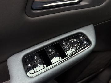 Nissan Leaf Evolve 75 kWh °PANO°HUD°Kamera°Navi°SHZ°