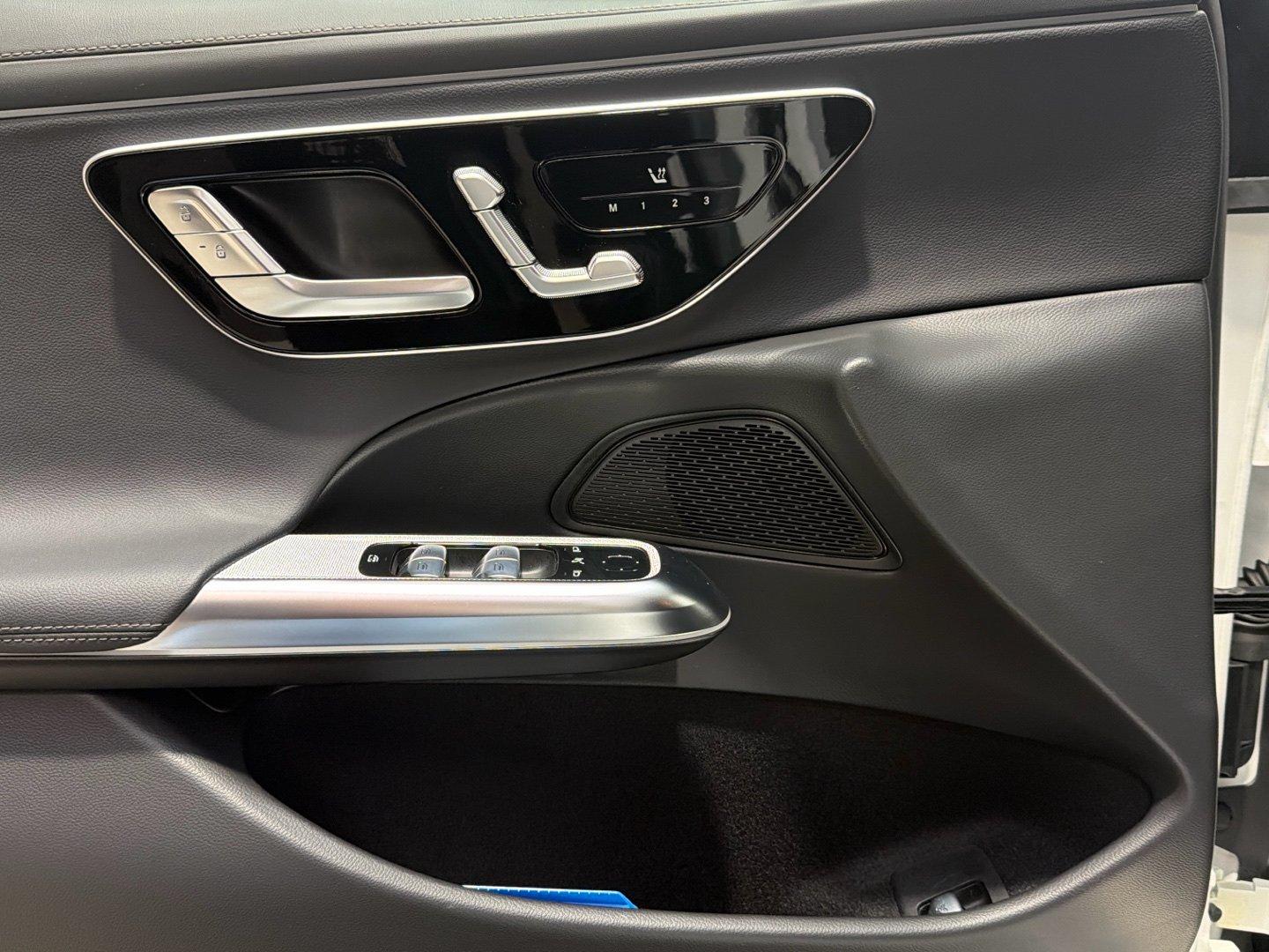 Mercedes-Benz E 220 d T AMG Night Pano DigitalLight Distronic