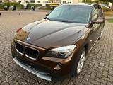 BMW X1 SDRIVE 18 I - BMW X1 mit Benzin-Antrieb: Limousine