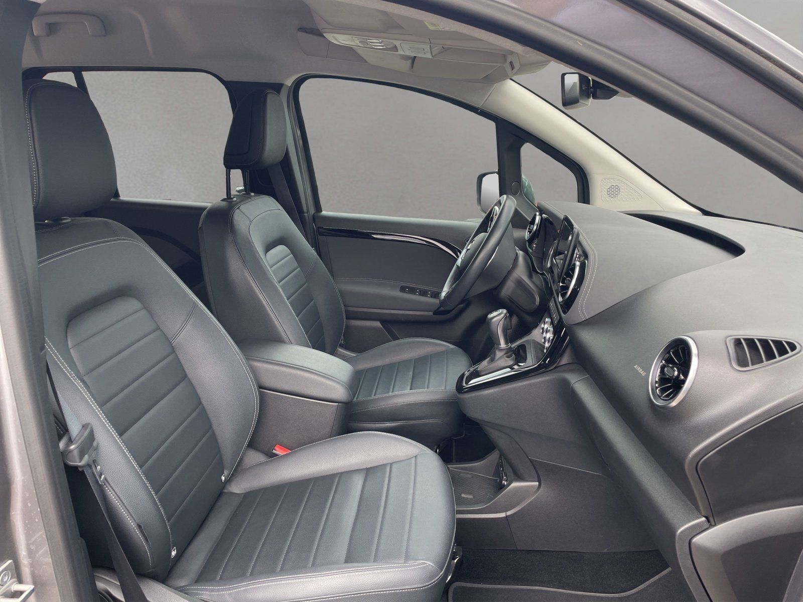 Fahrzeugabbildung Mercedes-Benz T 180d Progr LED Navi-/Technik-/PremiumPkt Kamra