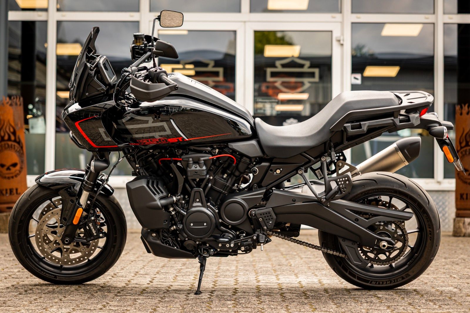 Fahrzeugabbildung Harley-Davidson RA1250ST Pan America ST - Screamin Eagle