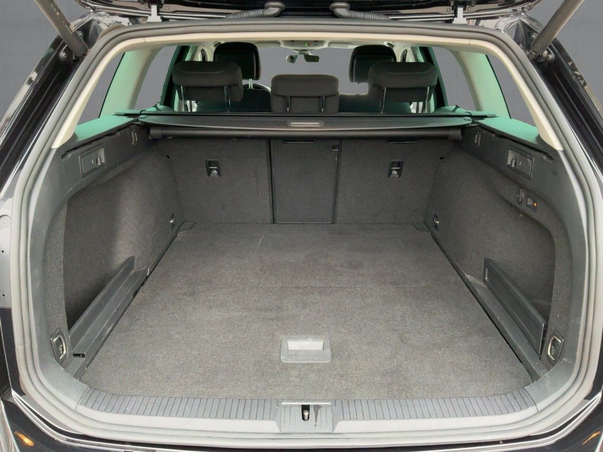 Volkswagen Passat Variant - Bild 14