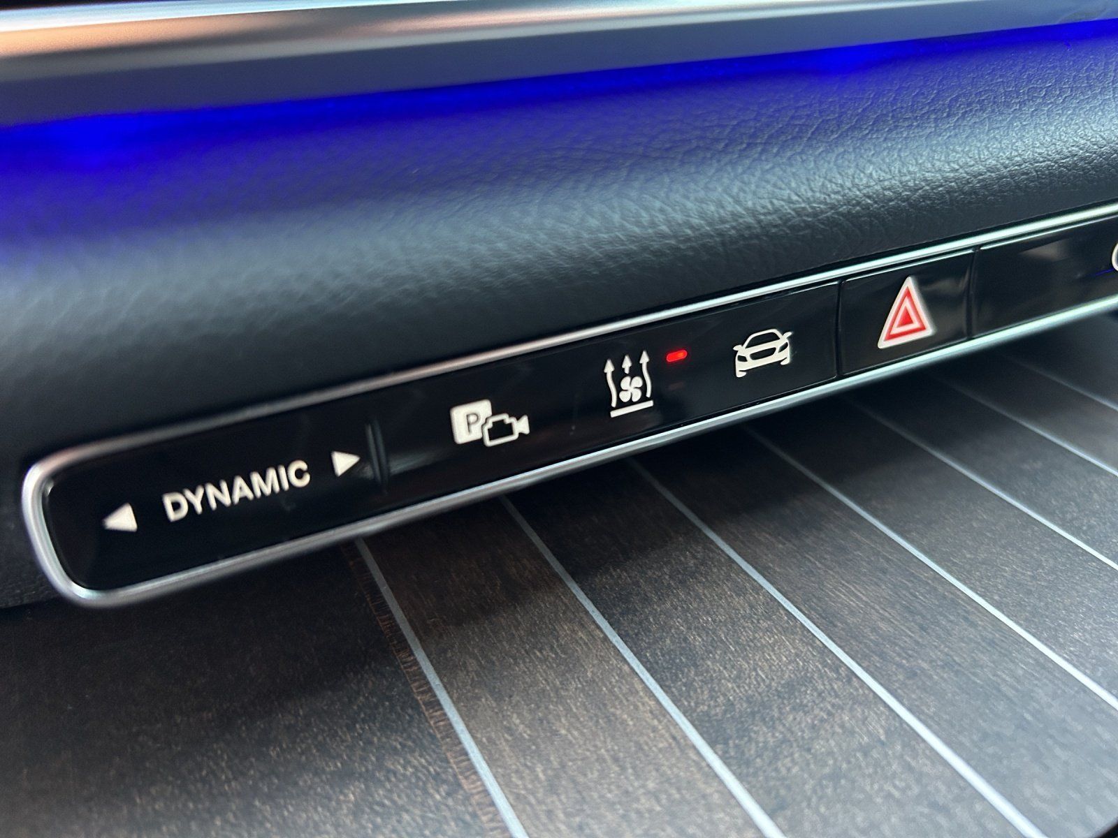 Fahrzeugabbildung Mercedes-Benz E 220 d T €95k AMG Prem Standhz DISTRO Hyper AHK
