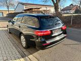Mercedes-Benz E 200 E Kombi Kamera Automatik Leder AHK - Mercedes-Benz E 200 Gebrauchtwagen in Freiburg