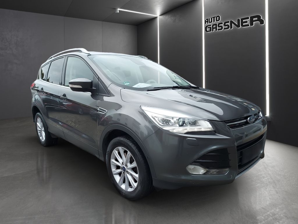 Fahrzeugabbildung Ford KUGA 1.5 4x4 Titanium Xenon el. Heckklappe Navi