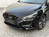 Hyundai i30 Fastback Mild-Hybrid Aut Edition 30+ LED/RFK - Hyundai i30 mit Hybrid-Antrieb