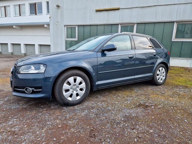 Audi A3 Sportback 1.6 TDI e Attraction