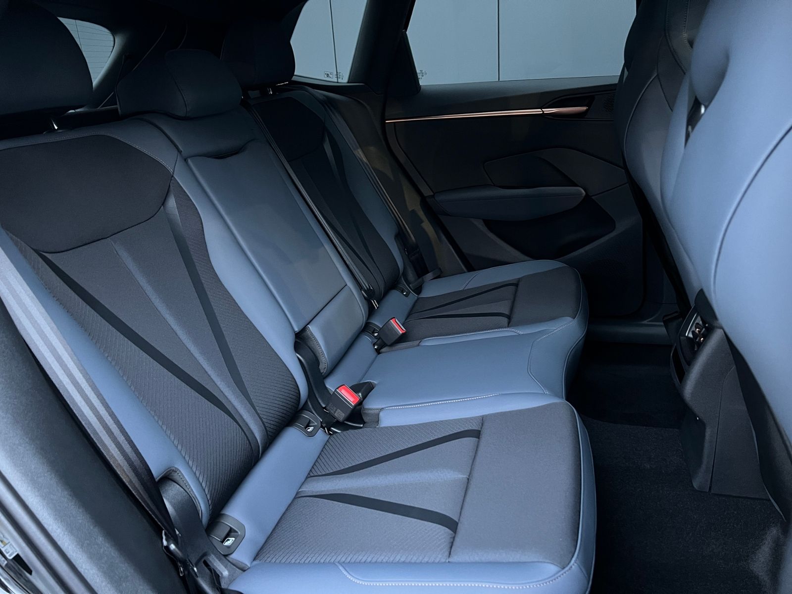 Fahrzeugabbildung CUPRA Terramar VZ 2.0 TSI DSG 4Drive *Garantie, AHK, D