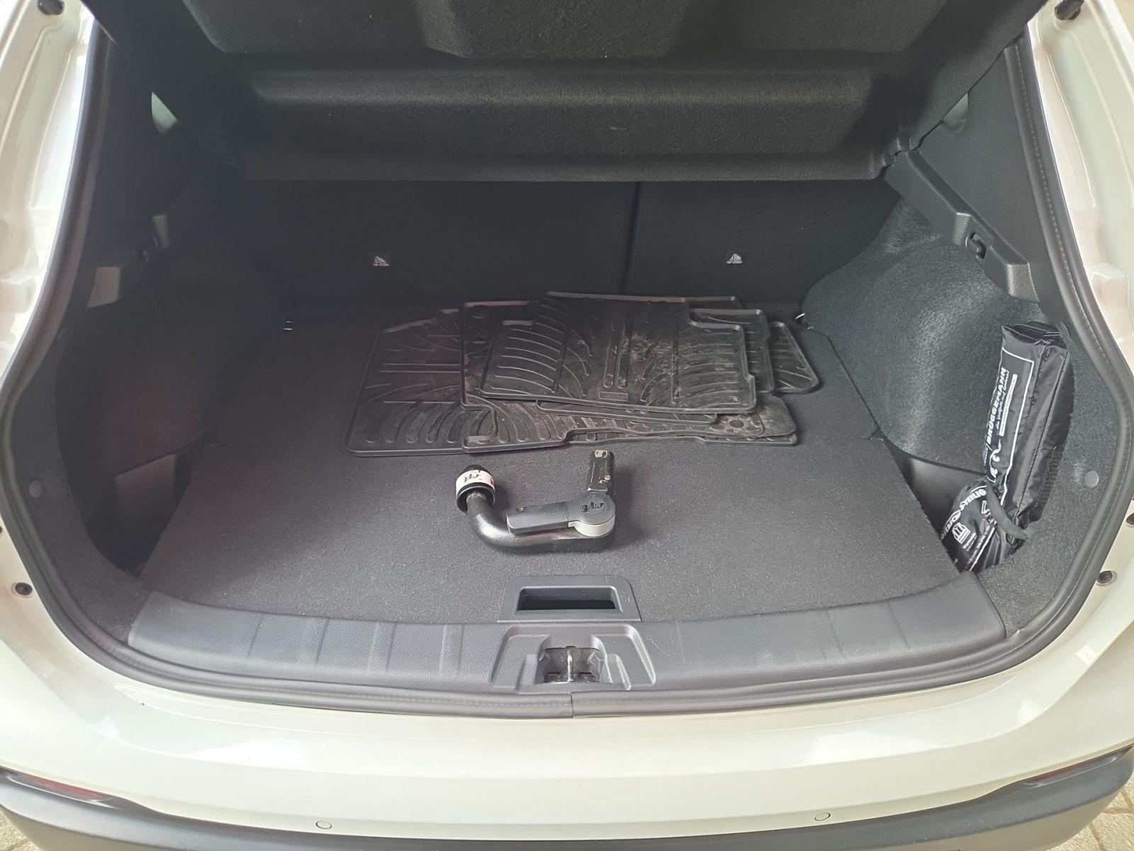 Fahrzeugabbildung Nissan Qashqai 1.3 DIG-T Akari 158 PS Autom. *NAVI*SITZ