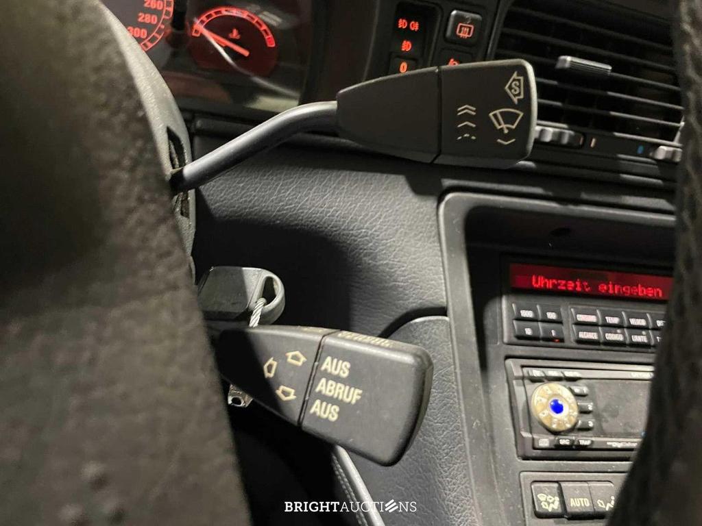 BMW 850