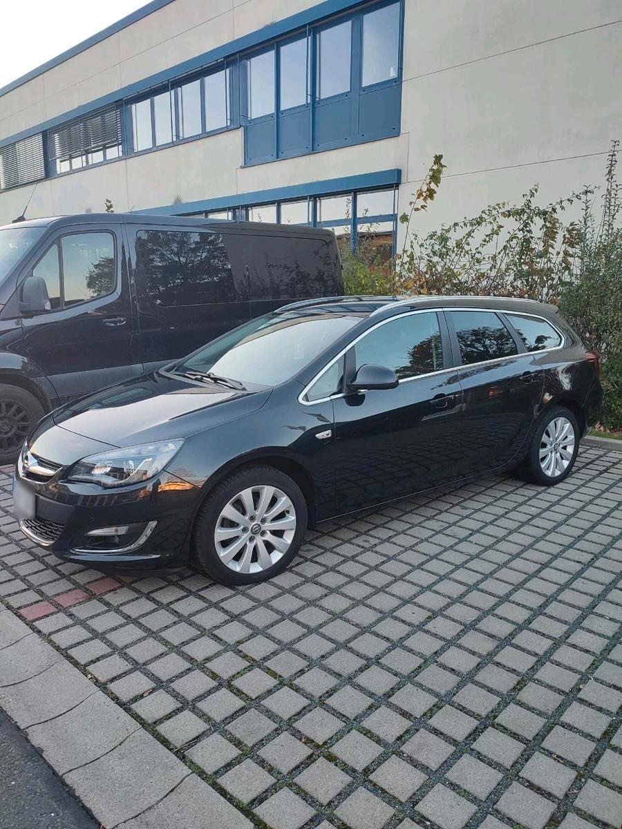 Opel Astra 2014 — photo 7
