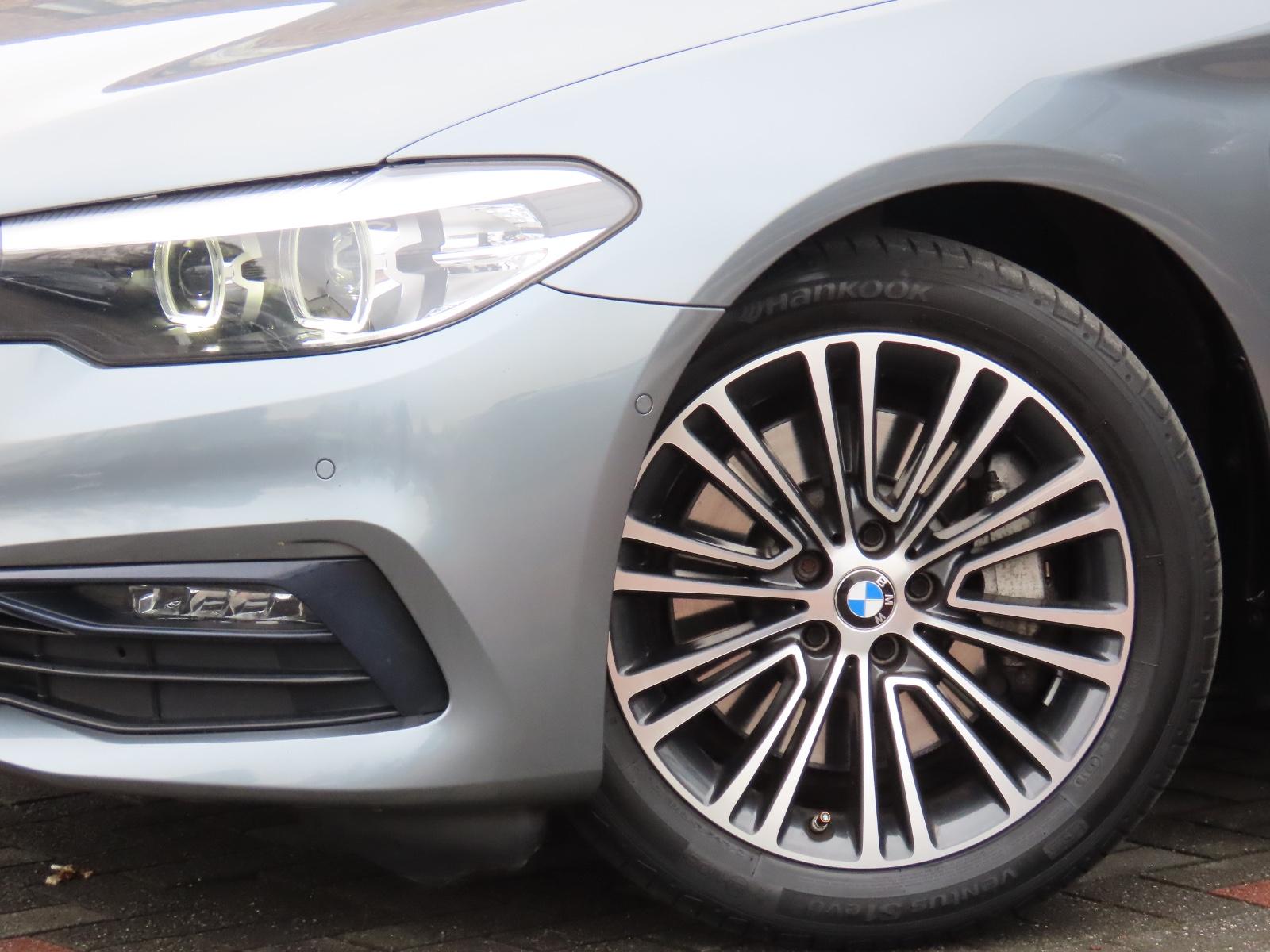 BMW 530e iPerformance Sport Line Leder Ambiente