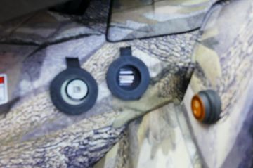 Fahrzeugabbildung CFMOTO CForce 450 L 4x4 mit Schneeschaufel